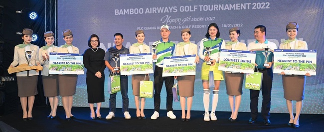 Kim Huệ đoạt giải "cú đánh xa nhất" ở Bamboo Airways Golf Tournament 2022